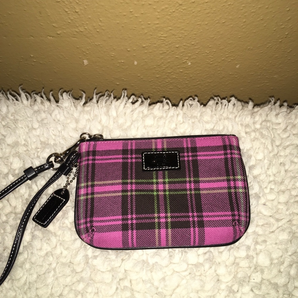 🔴 Coach Pink Tartan Wristlet